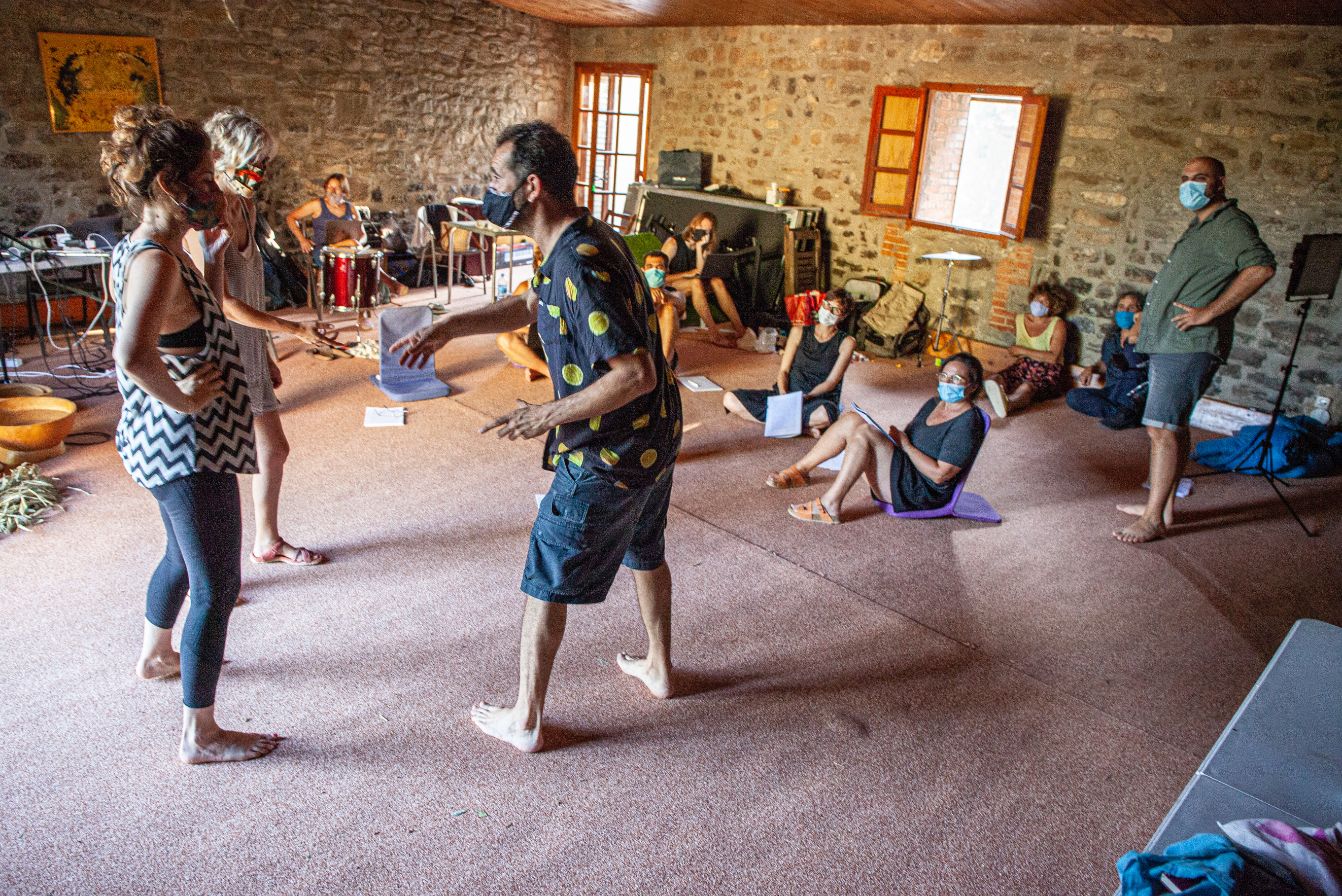 Residència artística Encara hi ha algú al bosc