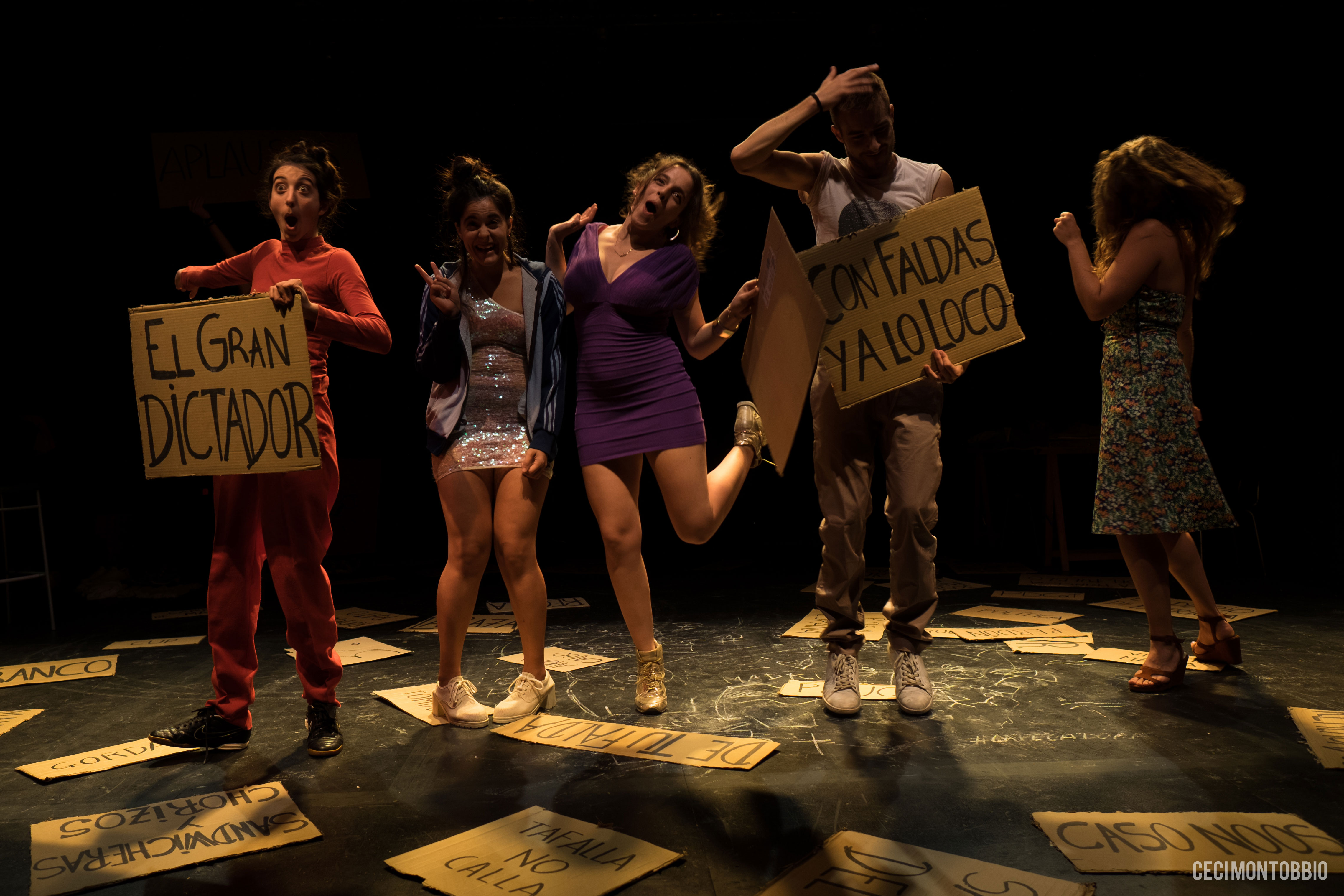 Los bancos regalan sandwicheras y chorizos | © Ceci Montobbio